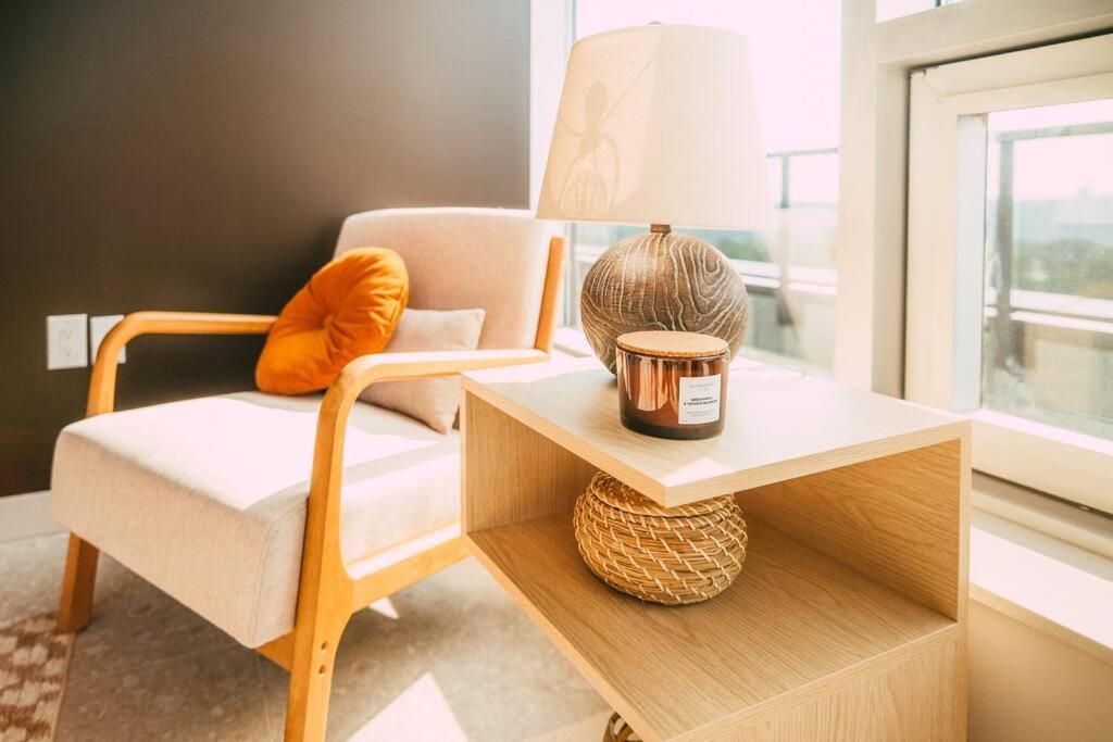 New Luxury 2Br Penthouse Apt In Central Halifax Bagian luar foto