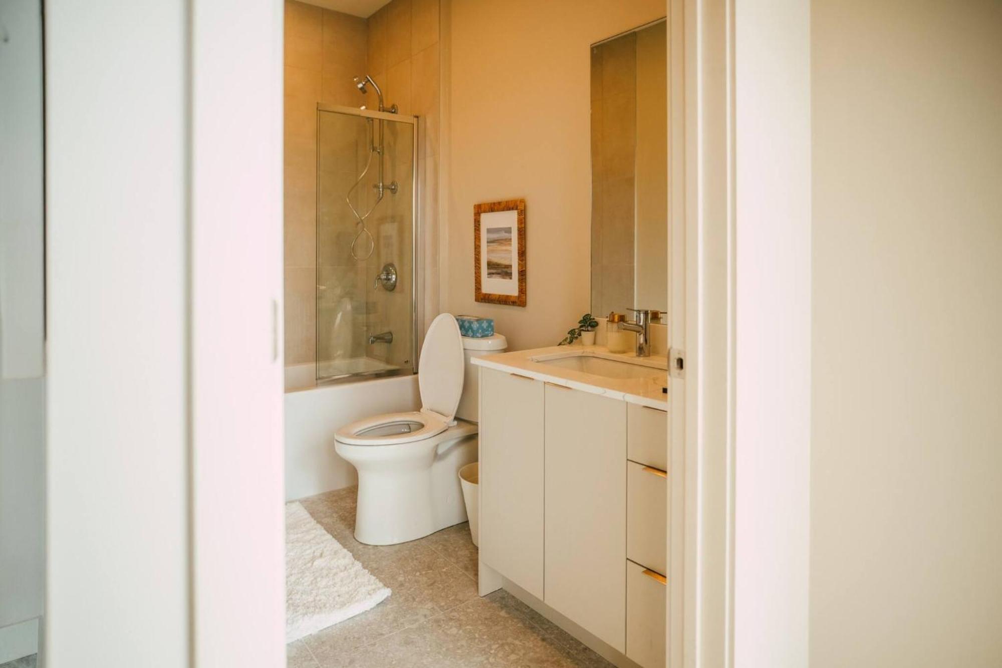 New Luxury 2Br Penthouse Apt In Central Halifax Bagian luar foto
